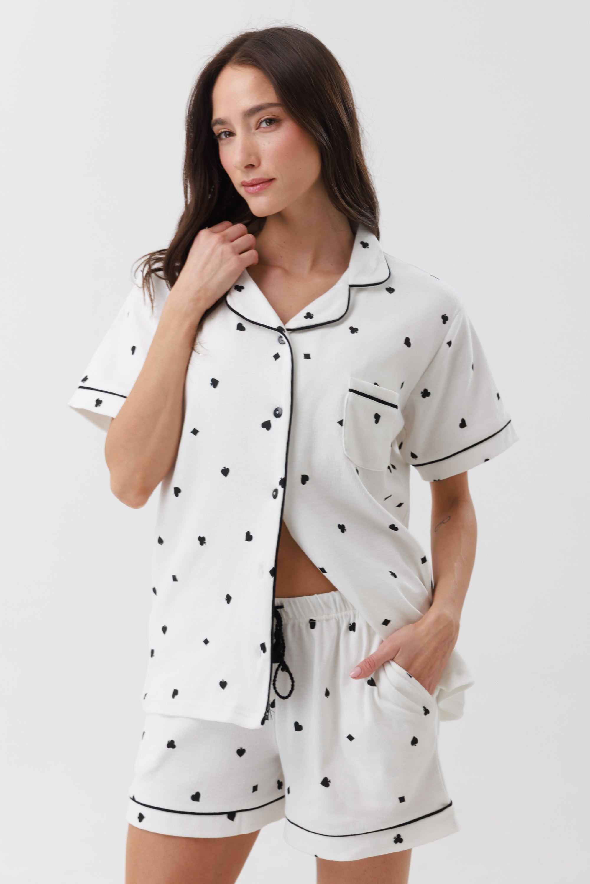 פיג'מה מכופתרת קצרה ריב צבע שמנת