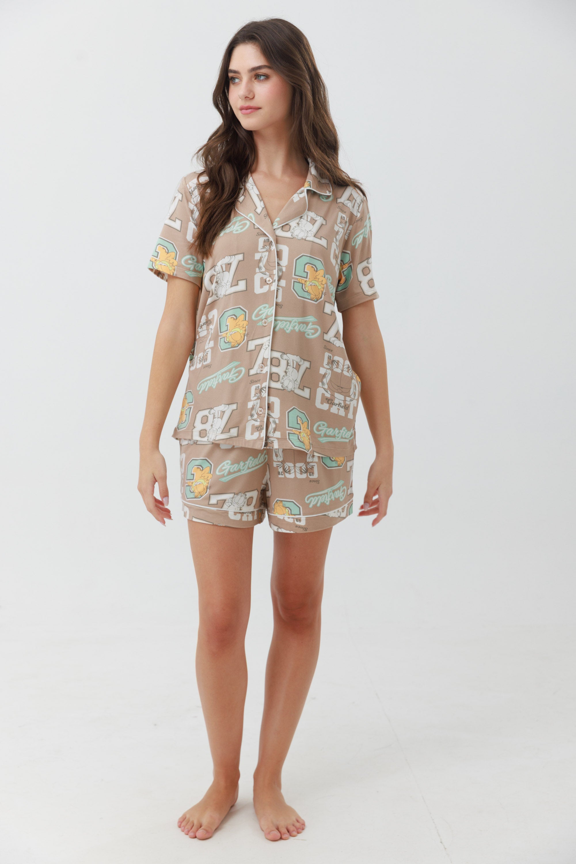 פיג'מה מכופתרת קצרה יאמי - חום