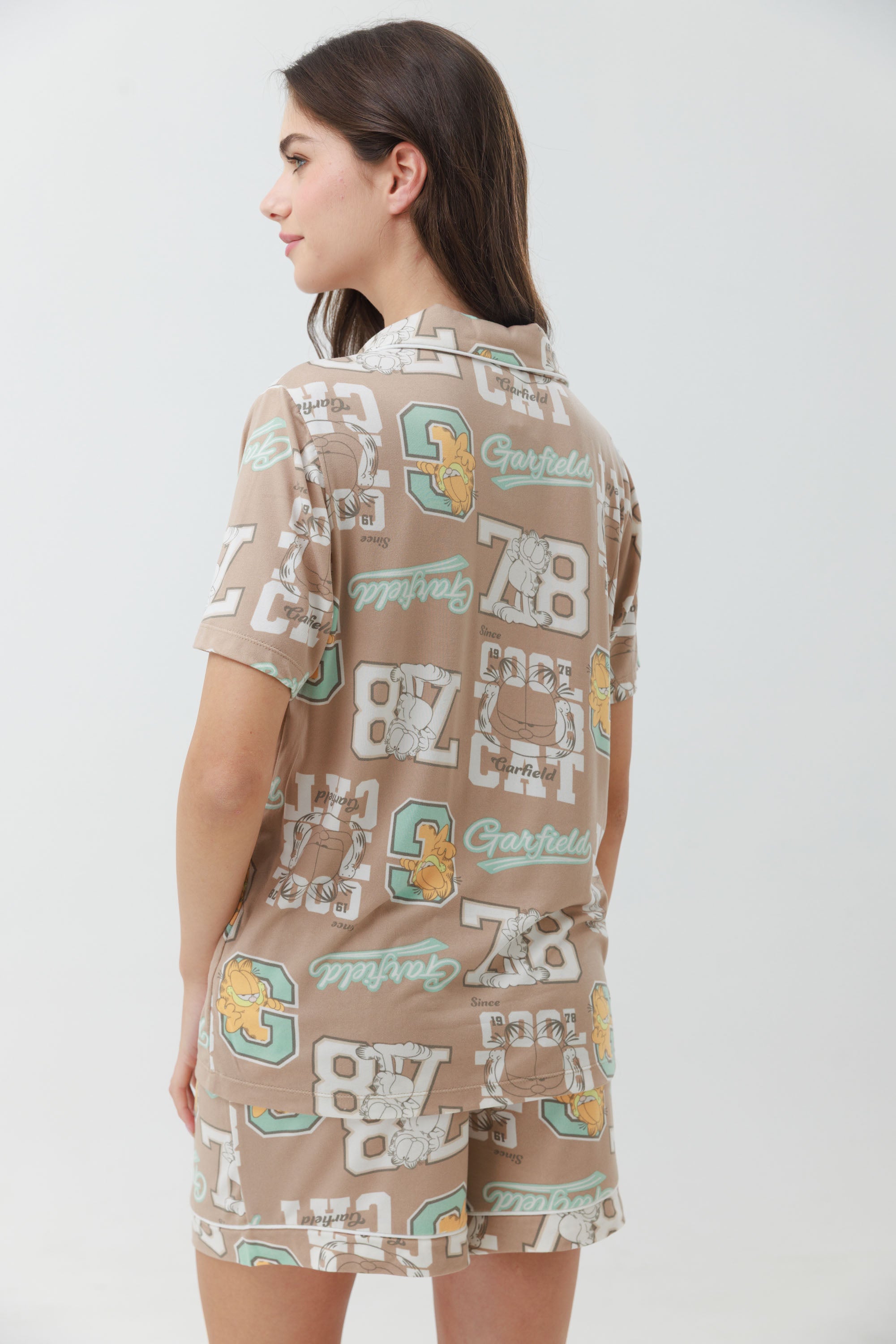 פיג'מה מכופתרת קצרה יאמי - חום