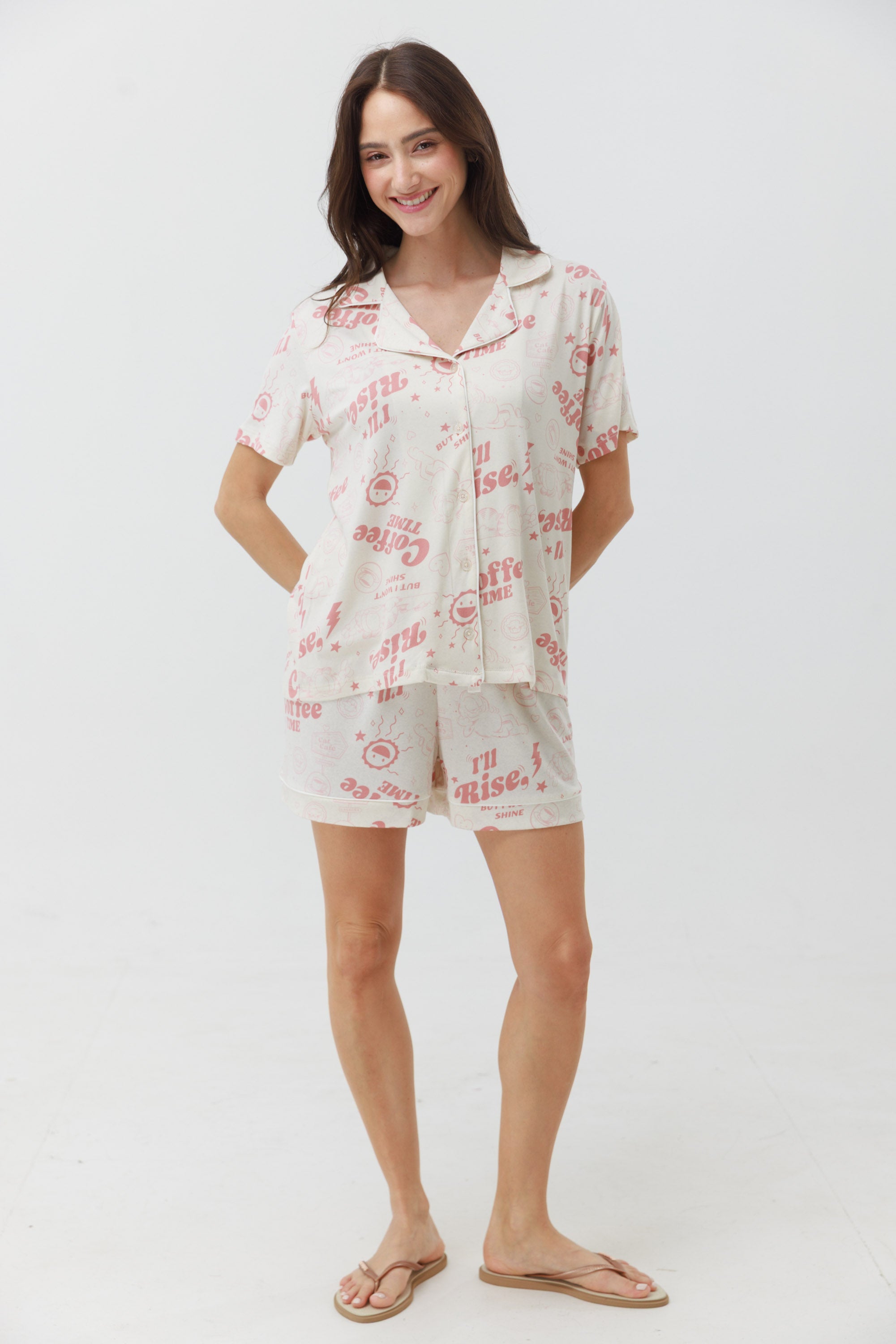 פיג'מה מכופתרת קצרה יאמי - שמנת