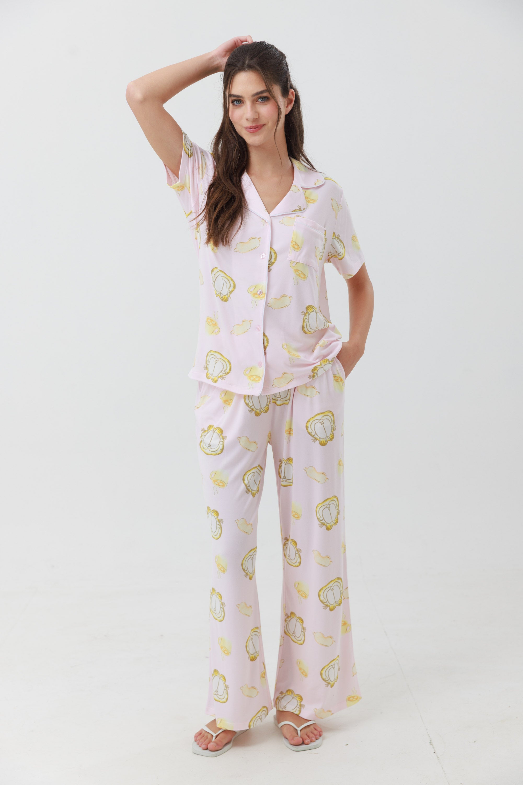 פיג'מה מכופתרת ארוכה יאמי -ורוד בהיר