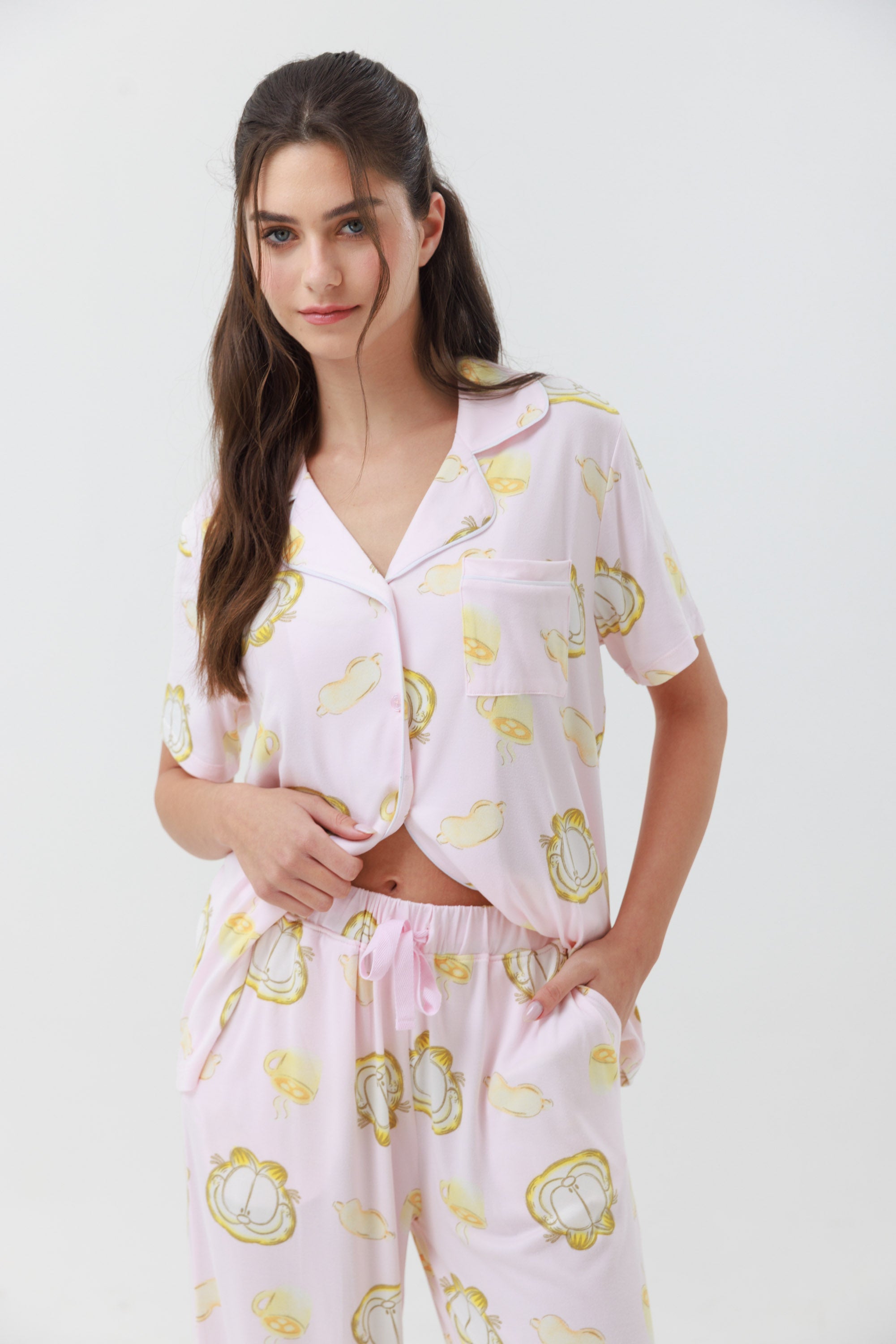 פיג'מה מכופתרת ארוכה יאמי -ורוד בהיר