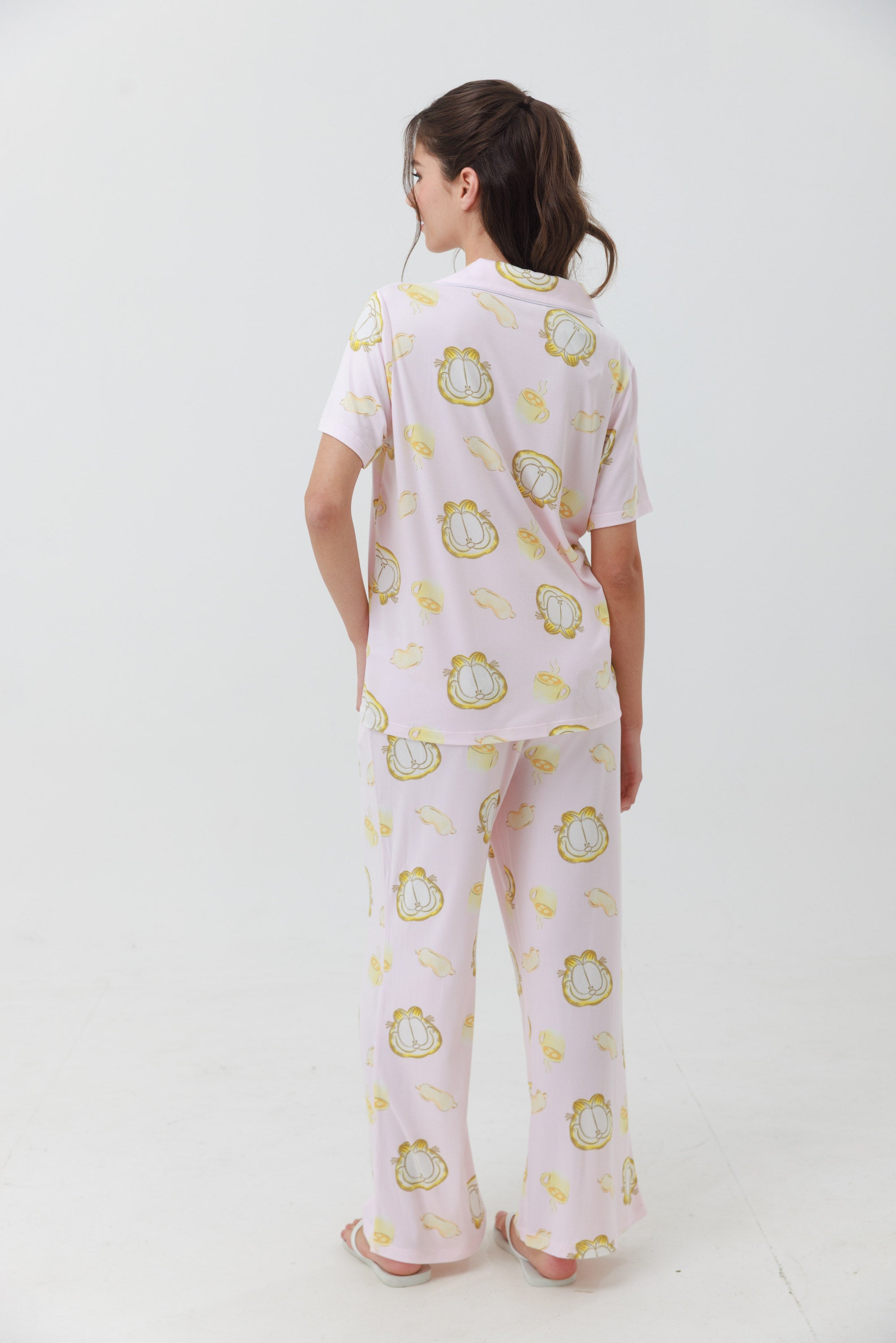 פיג'מה מכופתרת ארוכה יאמי -ורוד בהיר