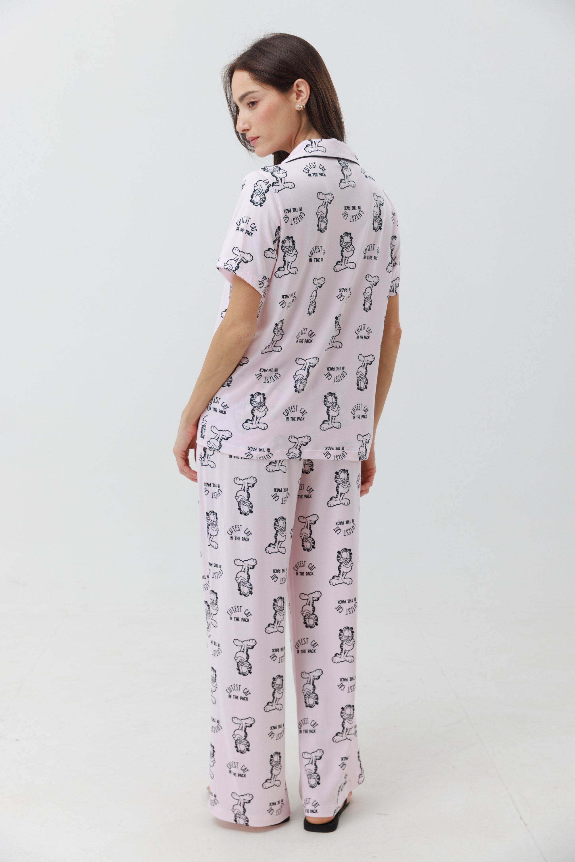 פיג'מה מכופתרת ארוכה יאמי צבע ורוד בהיר