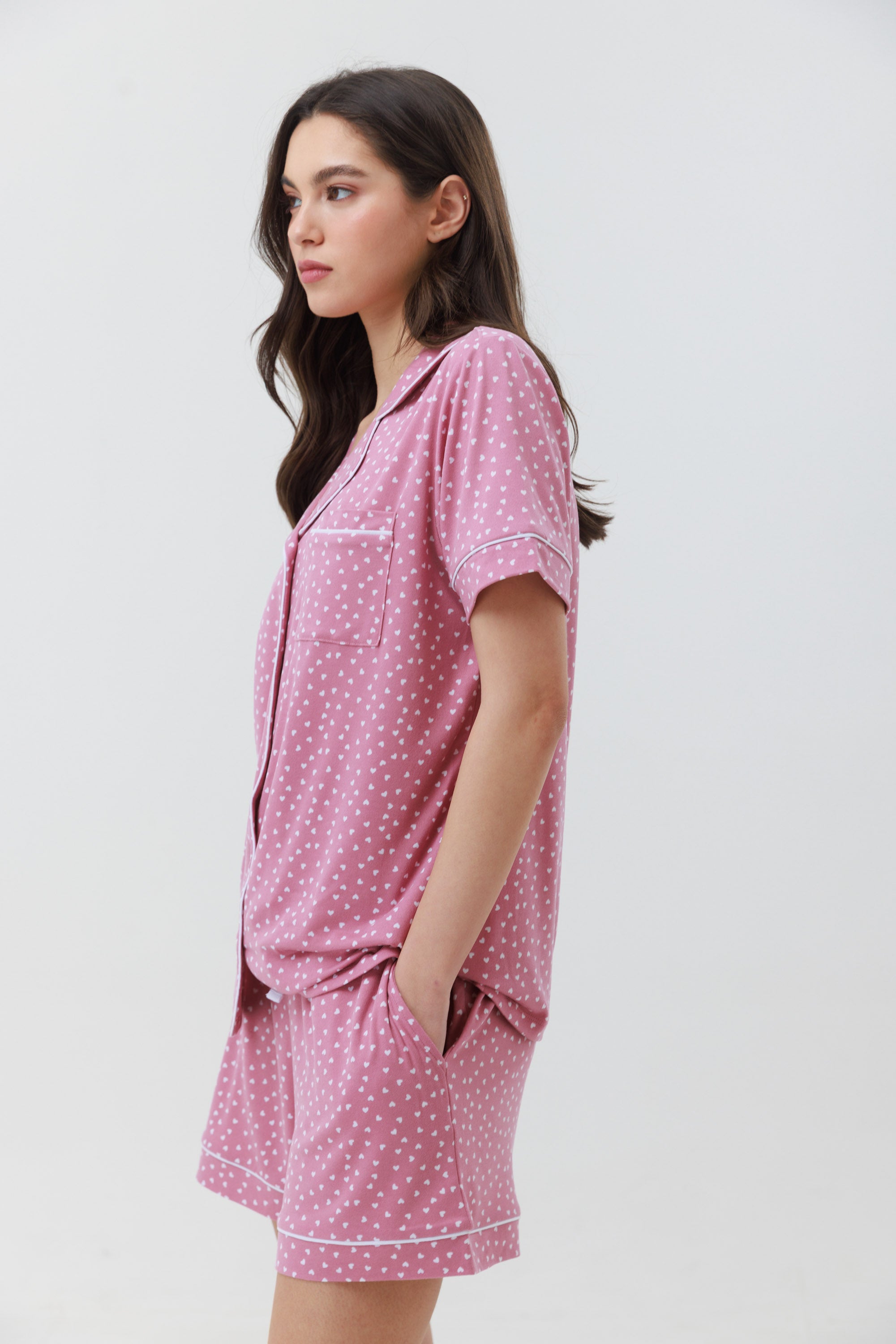 פיג'מה מכופתרת קצרה יאמי בצבע ורוד