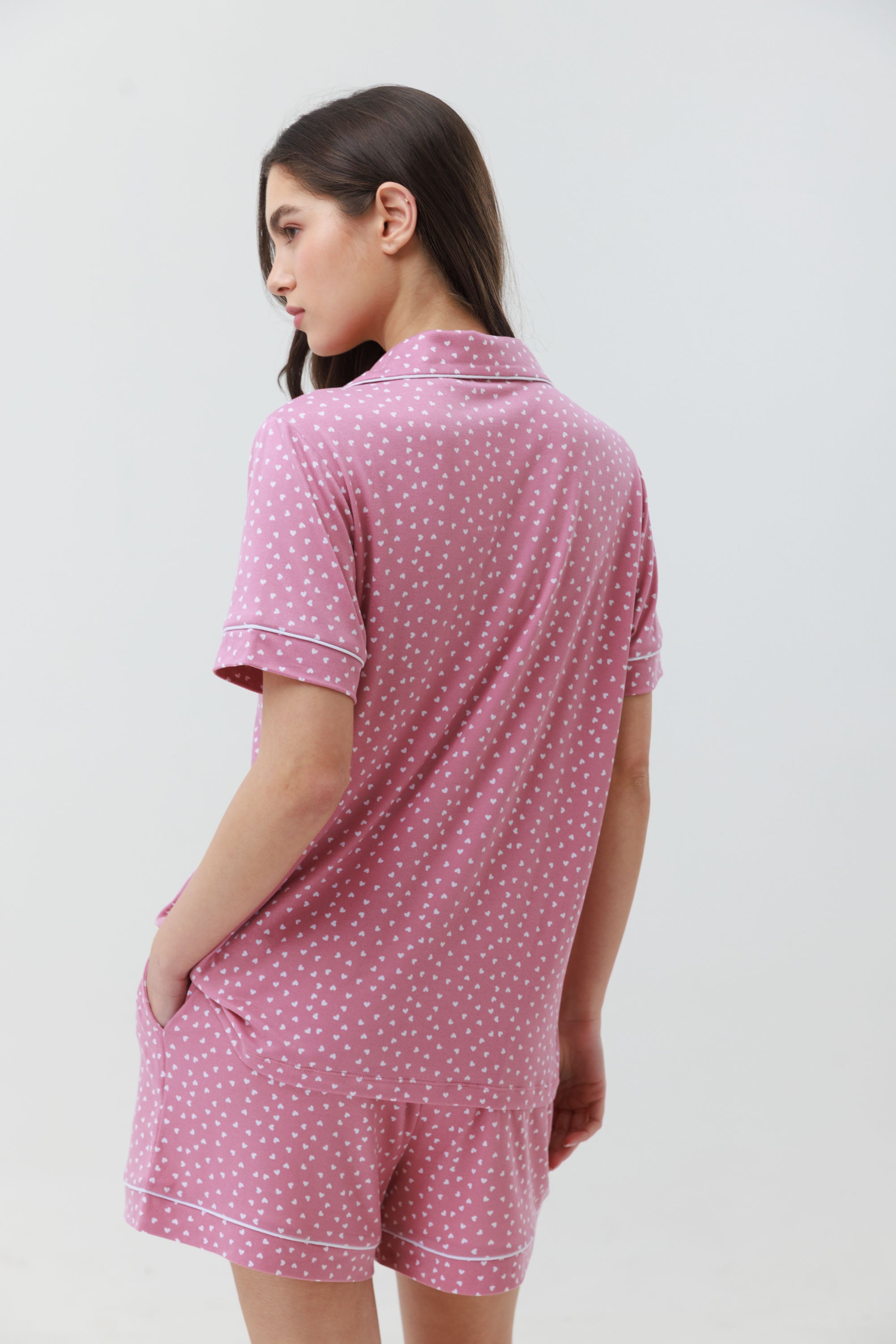 פיג'מה מכופתרת קצרה יאמי בצבע ורוד