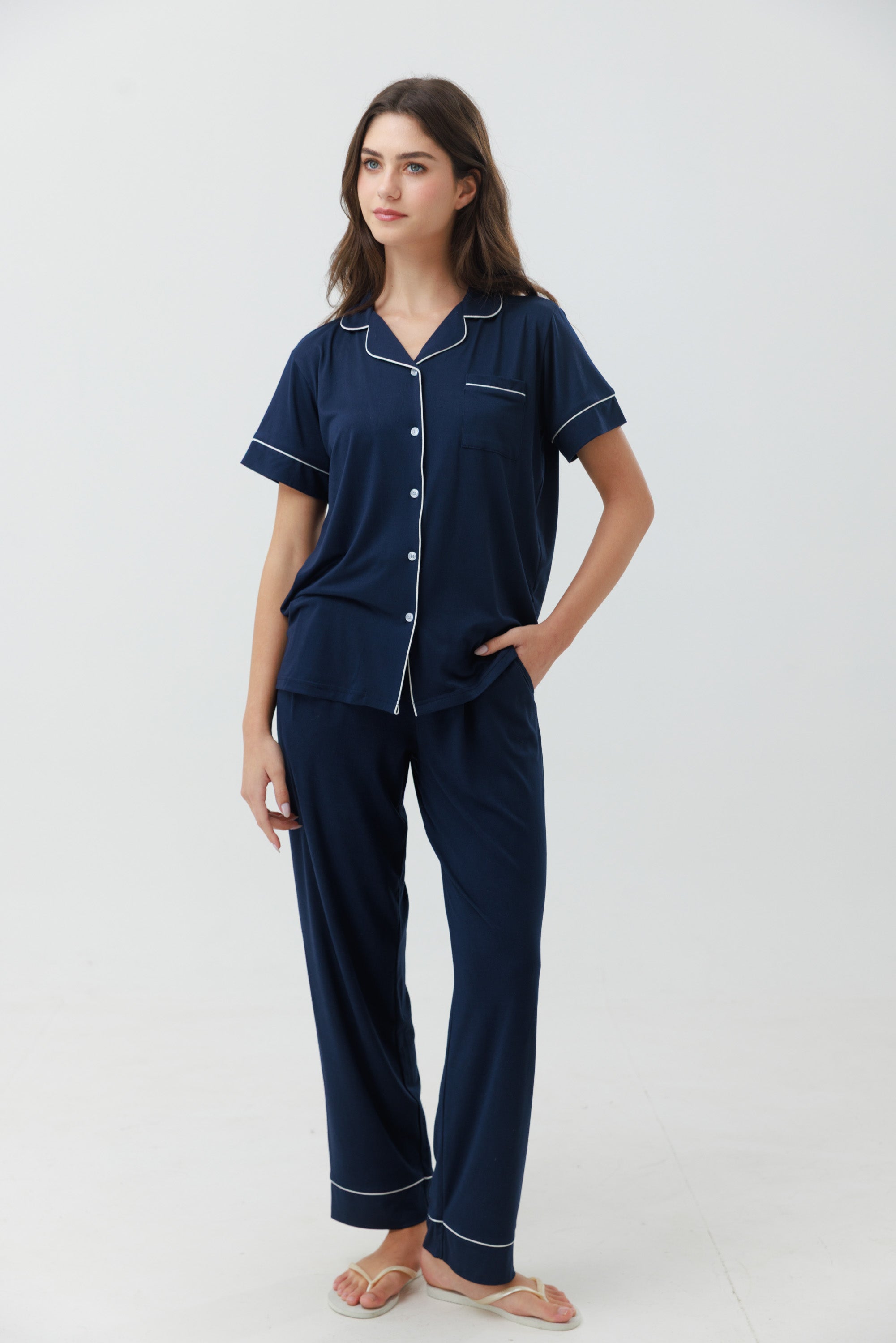 פיג'מה מכופתרת יאמי צבע כחול נייבי