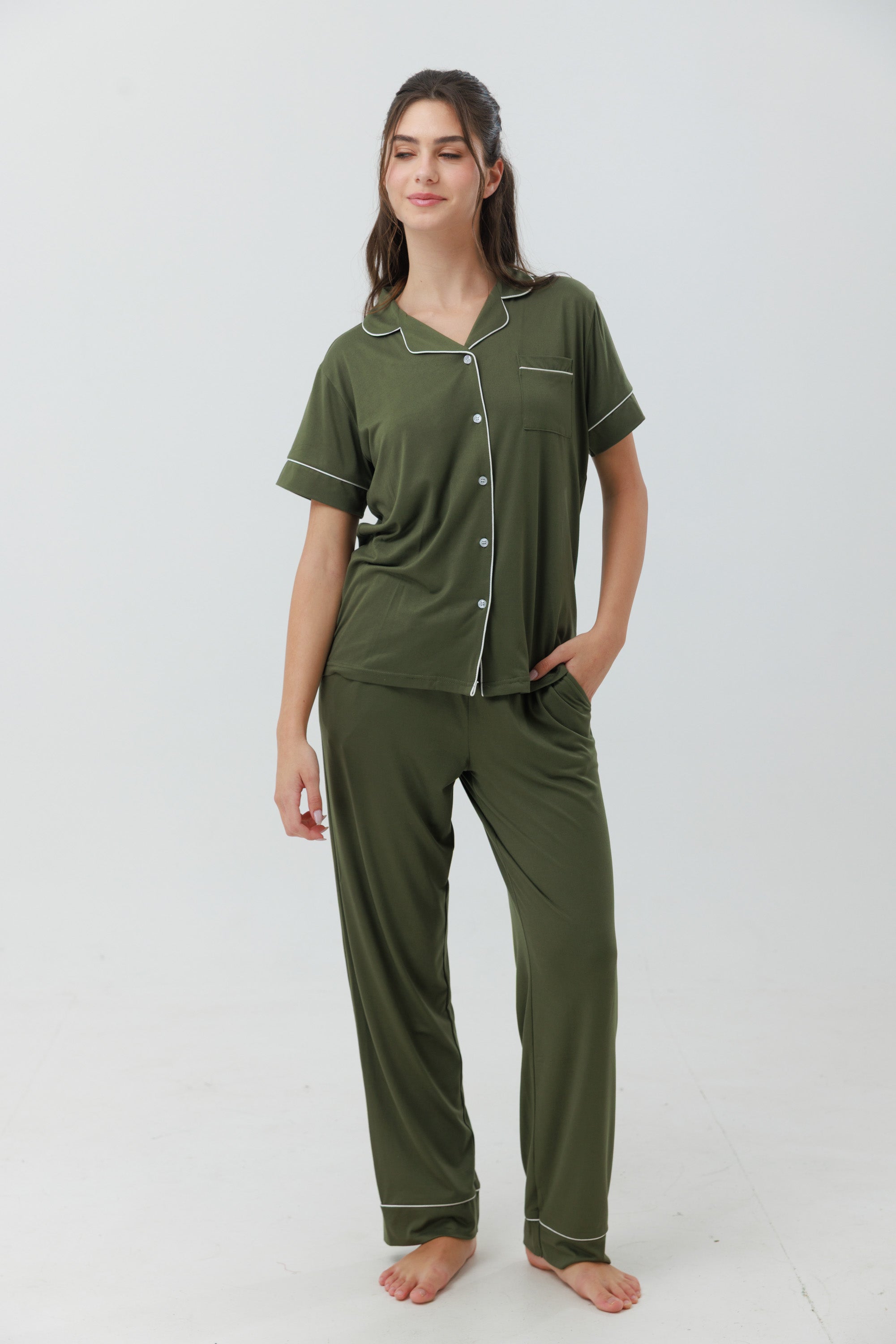 פיג'מה מכופתרת יאמי צבע ירוק זית*