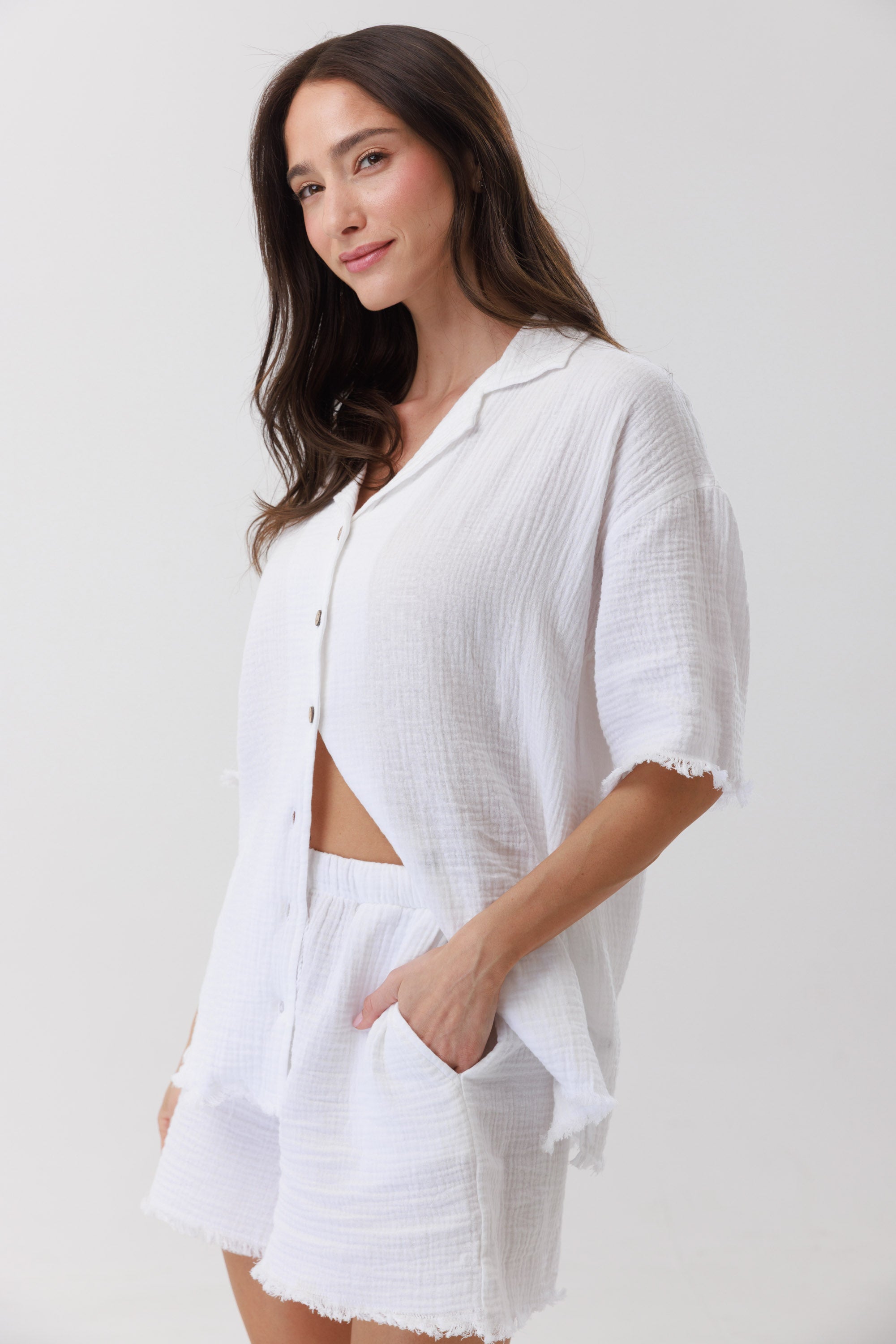 חליפת טטרה מכופתרת מכנס קצר 100% כותנה - לבן