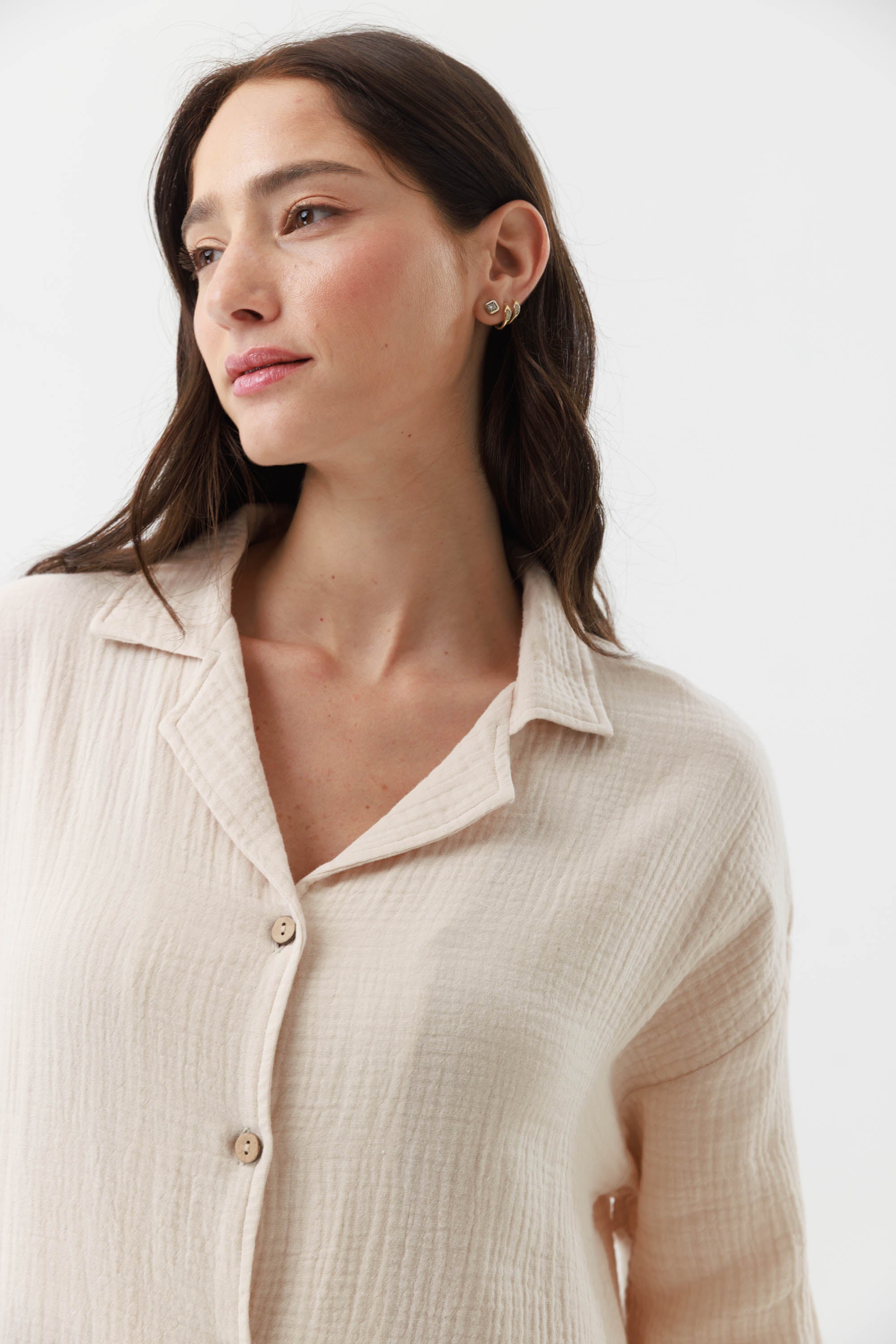 כותונת מכופתרת 100% כותנה צבע בז