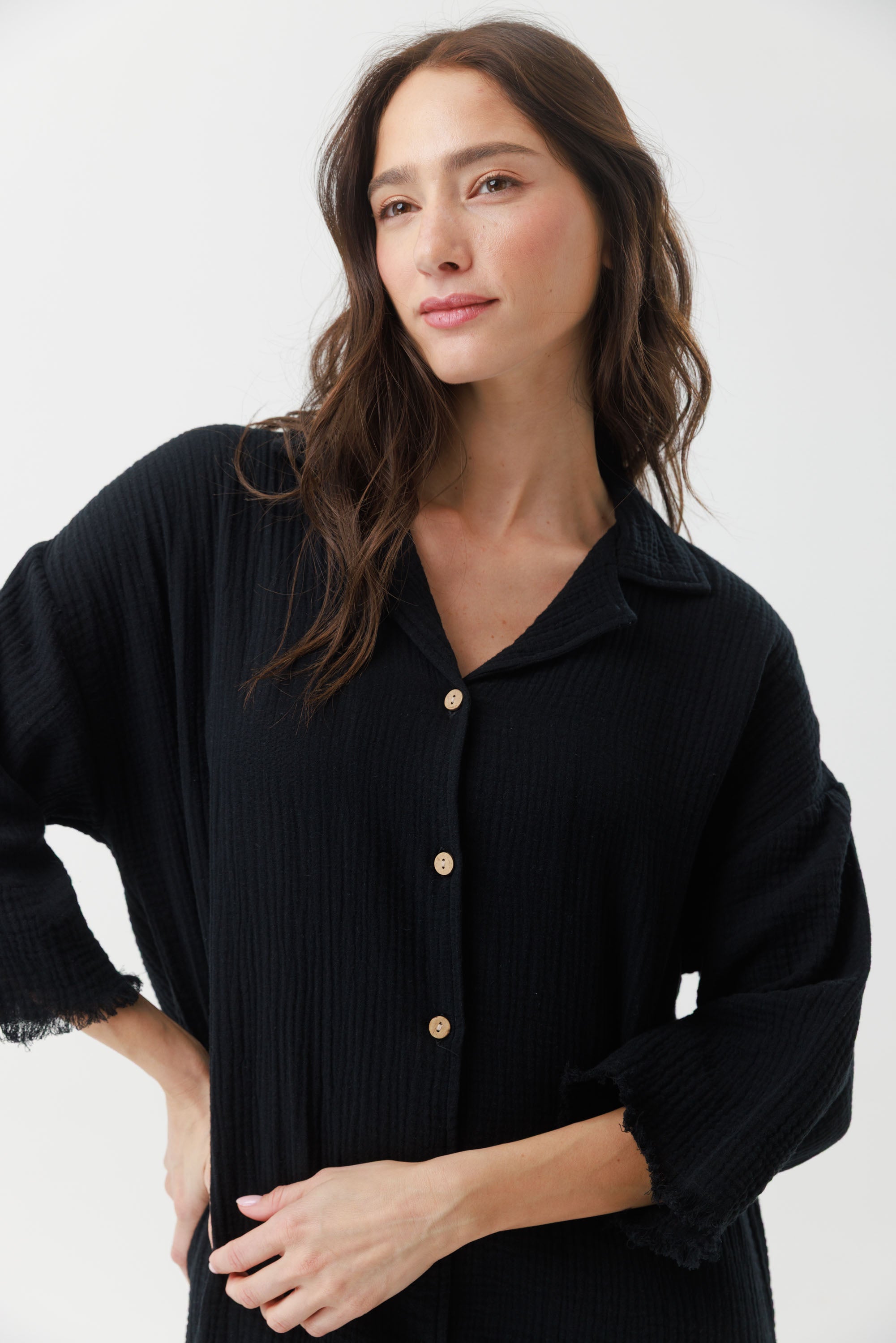 כותונת מכופתרת 100% כותנה צבע שחור