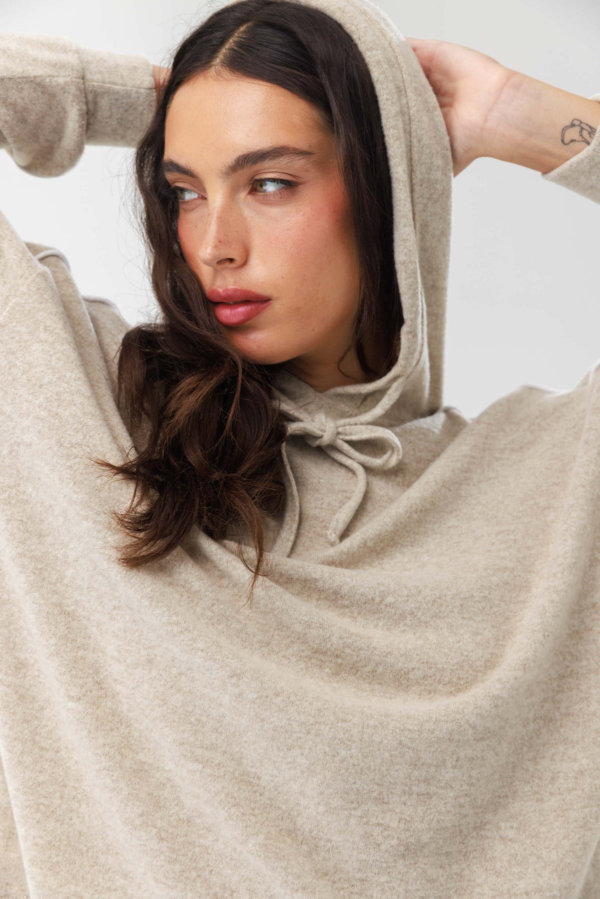 חליפת פנאי עם קפוצון  - אפור מלאנז כהה