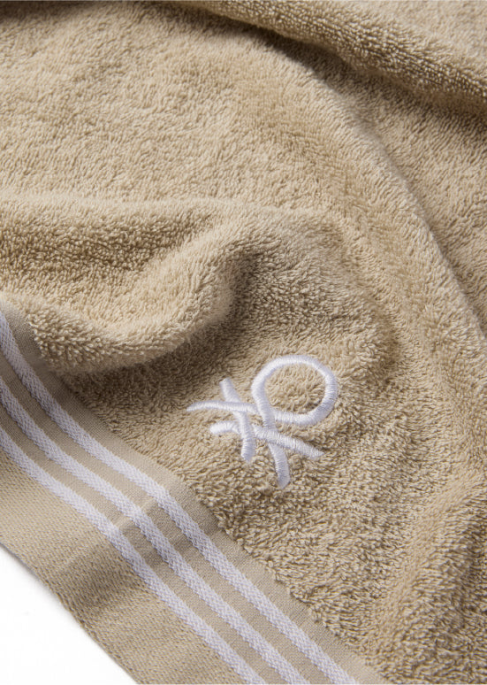 סדרת Classic Benetton , מגבות פנים חלקות עם רקמת לוגו אלגנטית - אבן