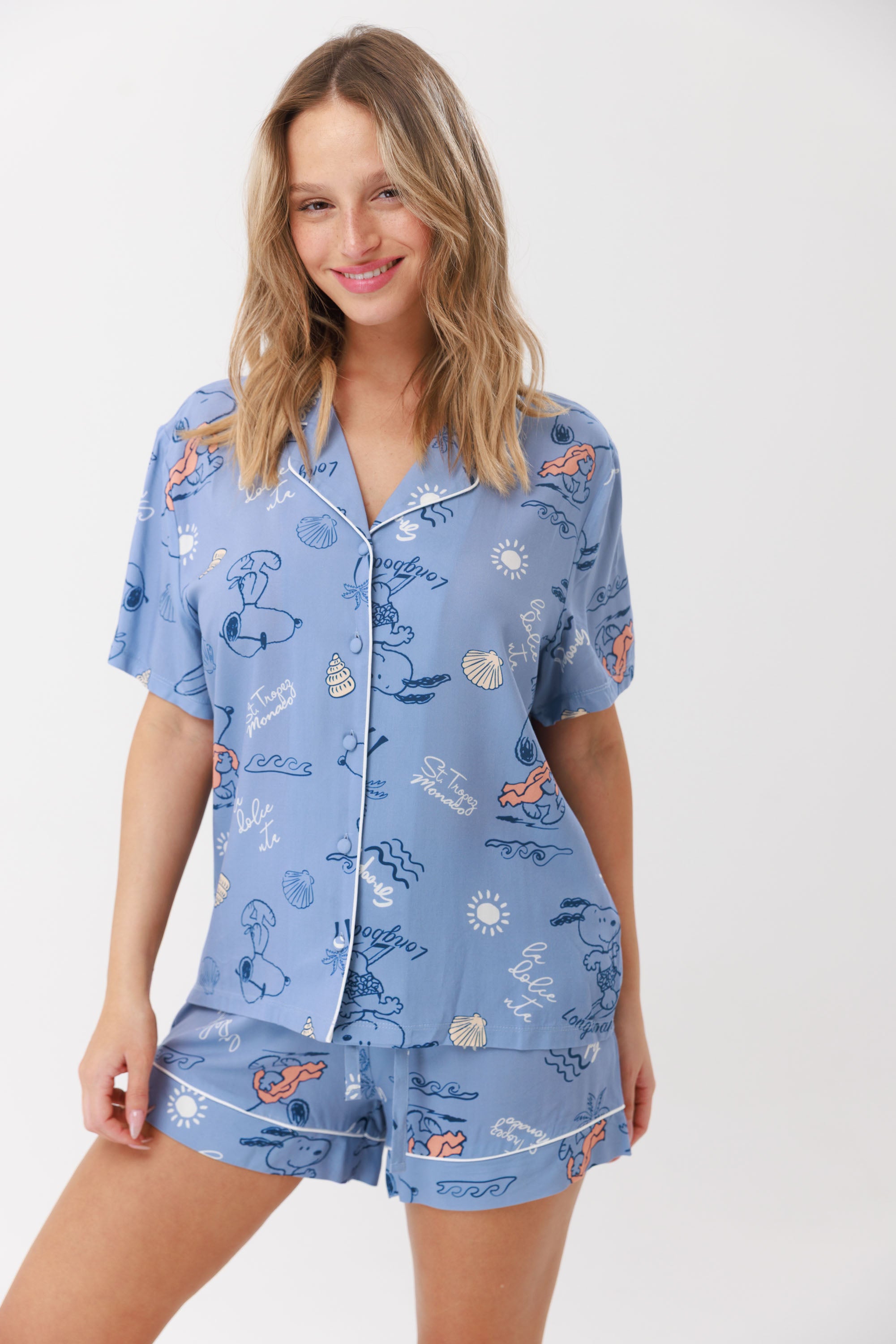 סט מכופתרת מכנס קצר ויסקוזה סנופי צבע תכלת