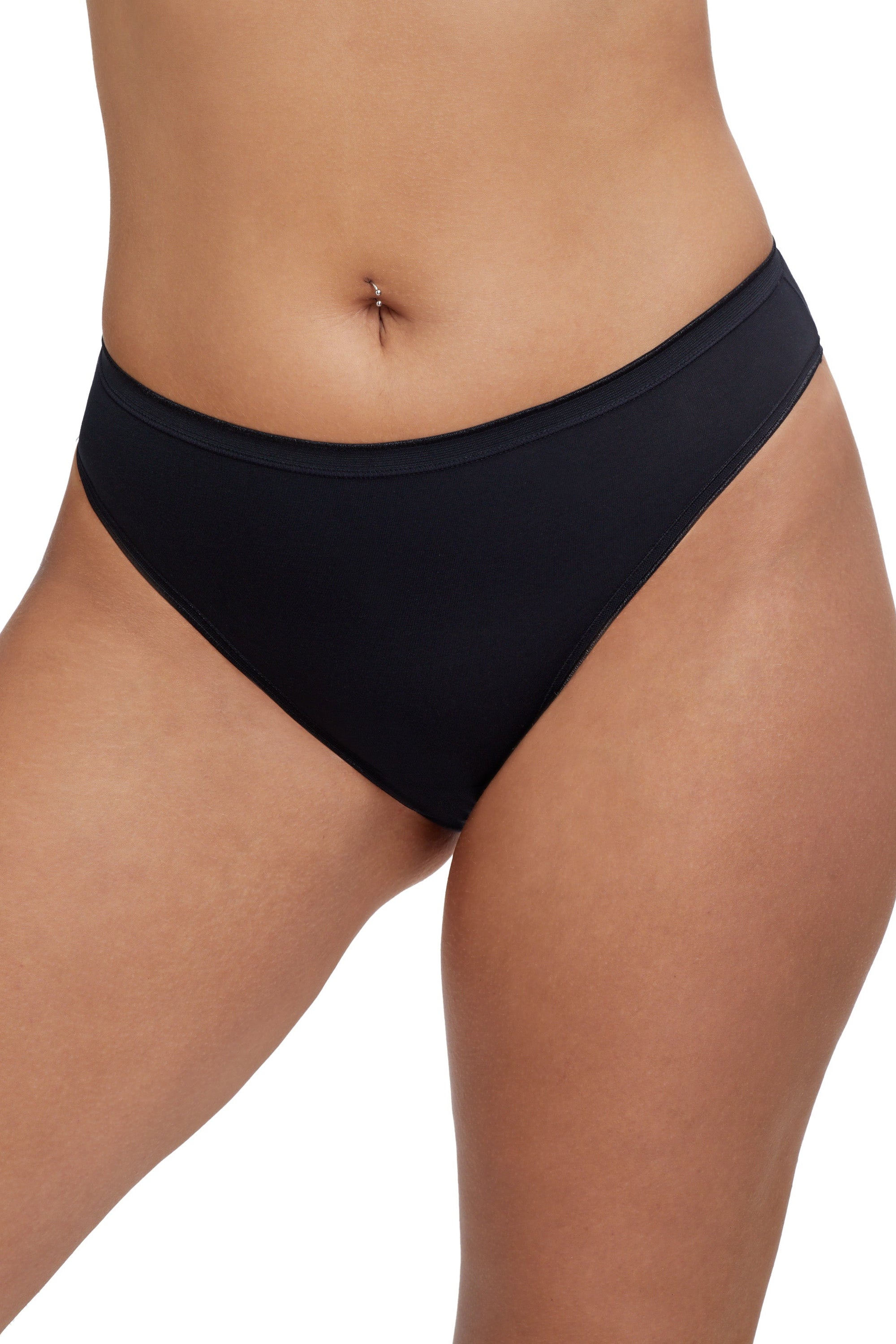 תחתון בגזרת High leg cotton plain
צבע שחור